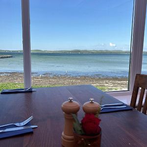Lochside hotel